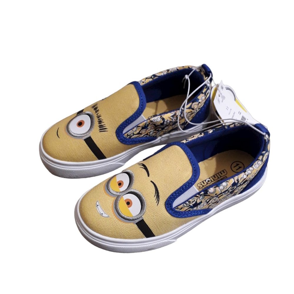 Tenis para niño de color amarillo  marca Minions